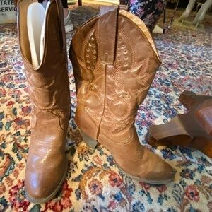 Very Volatile western boots 3.5” heel and kickass attitude. Animal friendly
